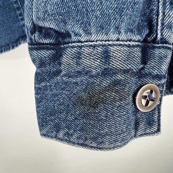 My Weekend Clothes Womens Size Large Denim Blue Jeans Blouse Shirt Top Button - Picture 8 of 9